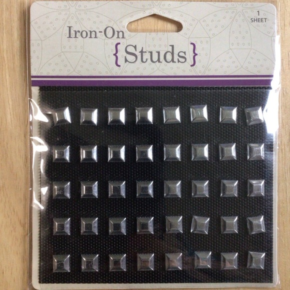 Silver Gray Iron-On Studs for Fabric Embellishment - Picture 1 of 3